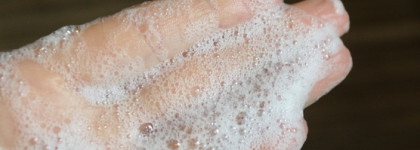 Обзор La Roche-Posay Effaclar Gel Purifiant Micro-Peeling и коротко о том, почему салициловая кислота так нужна во время жизни за городом