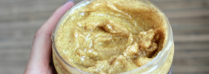 Роскошь золотистых блёсток от Zeitun: скраб Precious Body Polisher и молочко для тела с афродизиаками Shimmering Body Milk