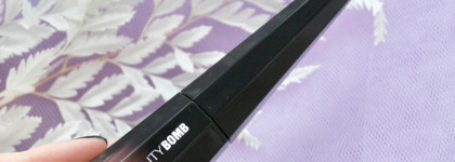 Beauty Bomb Gloss Monster в оттенке "Верни мне мой 2007-й"