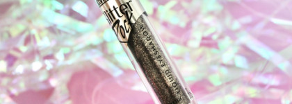Невероятно красивый глиттер Luxvisage Glitter Rock в оттенке 305 Black Diamond