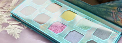 Волшебно красивая палетка теней Oden's Eye Sea Talk Palette