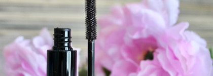 Без эффекта накладных ресниц, но все равно красиво: тушь Sergey Naumov Suprematic False Lashes Mascara в оттенке Atlas Brown