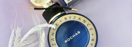 Пудровый, тёплый, уютный и вкусный Rochas Byzance