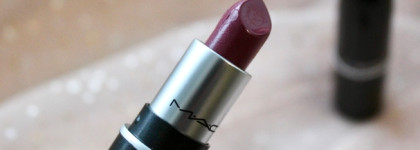 MAC Satin Lipstick в оттенках 803 Captive и 813 Mocha