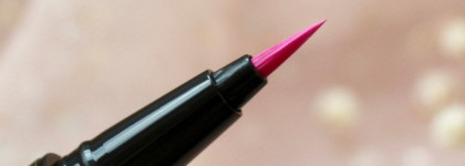 Новинка из лимитированной коллекции Beauty Bomb UFO Conspiracy: подводка-фломастер с кистью 25 Frame Eyeliner в оттенке 01