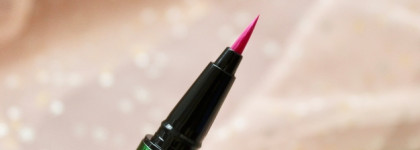 Новинка из лимитированной коллекции Beauty Bomb UFO Conspiracy: подводка-фломастер с кистью 25 Frame Eyeliner в оттенке 01