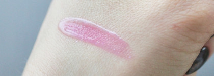 Шикарная фуксия. Блеск-тинт для губ Vivienne Sabo Tint Magique Histoires Infernales