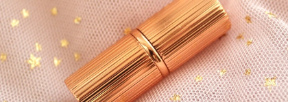 Маленькое чудо. Charlotte Tilbury Matte Revolution Lipstick в оттенке M.I. Kiss