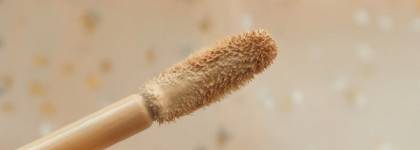 Мой личный фаворит среди консилеров: Vivienne Sabo Aurora Concealer в оттенке 02 Бежевый