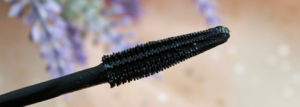 Relouis Touché High Volume & Definition Mascara в чёрном оттенке