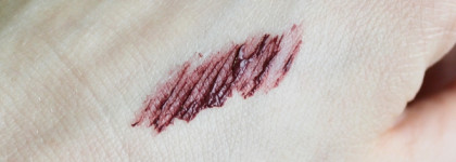 Разочарования пост. Худшая цветная тушь на моей памяти: RAD All That Juice Mascara в оттенке 001 Oxblood