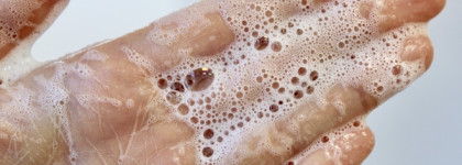 Уход от Booster Bar: очищающий гель для лица с энзимами и лимфодренажный тоник