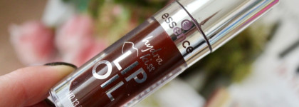 Clarins vs Essence: сравнение двух популярных масел для губ