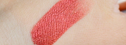 Худшая покупка 2025 года: провальная помада Vivienne Sabo Grande Premiere в оттенке 01 Rouge