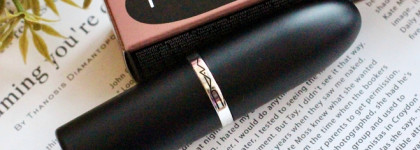 Самый необычный коричневый: MAC Macximal Sleek Satin Lipstick в оттенке 833 Stone