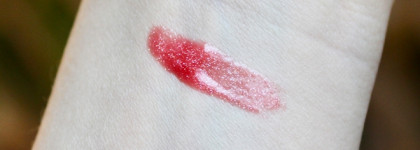 Губы в глазури: Kiko Milano 3D Hydro Lipgloss в оттенке 12 Pearly Amaryllis Red