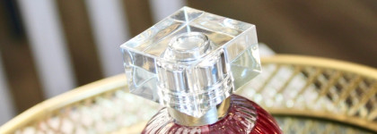 Red Wine Week. Вино, гибискус и лавр в уникальном аромате Laura Biagiotti Aqve Romane Uva Dulcis