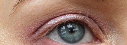 Divage AI: обзор термотуши, спарклов в двух оттенках и подводки с тонким аппликатором