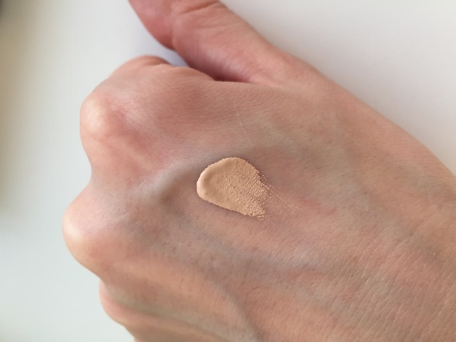 Круг для спасения утопающих в синеве под глазами Chanel Correcteur Perfection,  в оттенке 10-Вeige clair