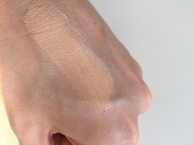 Круг для спасения утопающих в синеве под глазами Chanel Correcteur Perfection,  в оттенке 10-Вeige clair