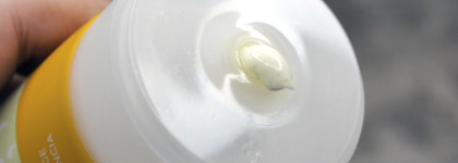 Benecos молочко для тела "Облепиха и апельсин". В поисках "царской ягоды" и "чтоб было"