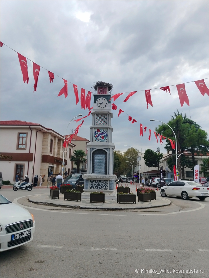 Самая узнаваемая площщадь Изника с часовой башней