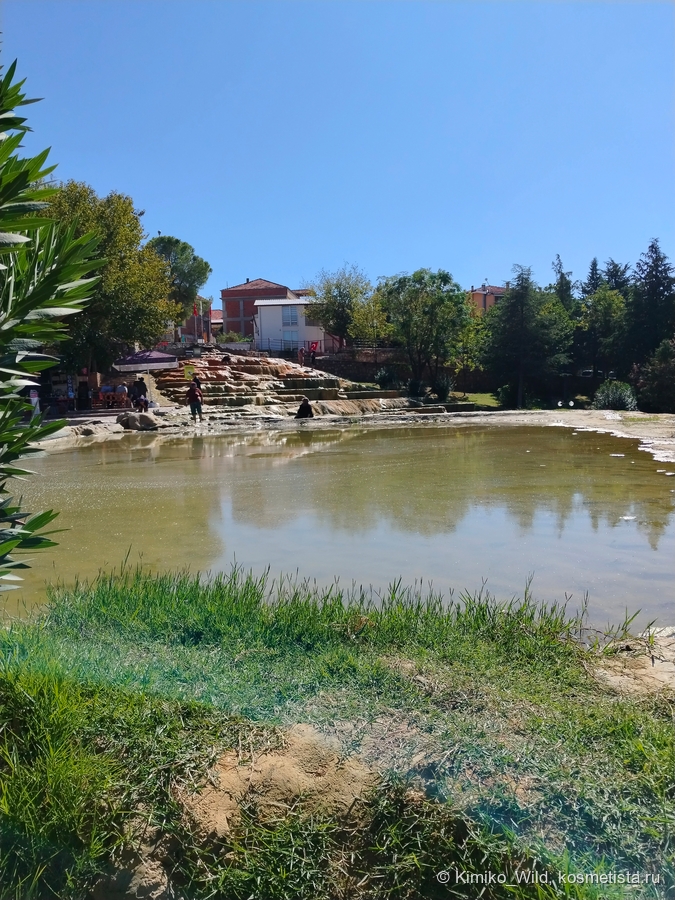 Источник Кырмызы Су в Карахайыте