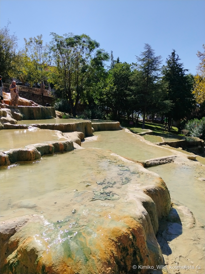 Источник Кырмызы Су в Карахайыте