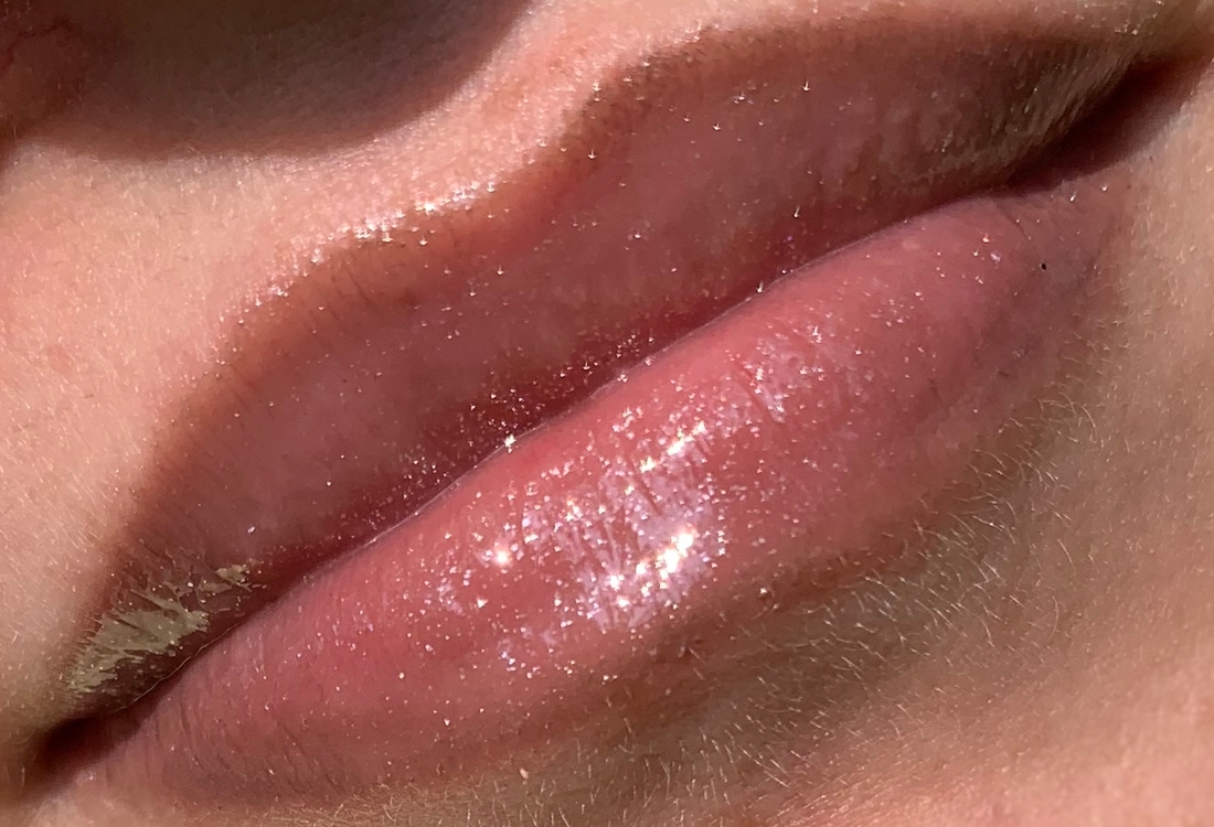 Divage, Diamond Lip Oil Масло для губ сияющее, оттенок 04 с карандашом Miss tais 776