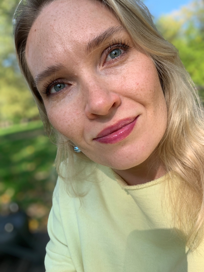 Catrice summer obsessed cooling lip oil, тон С01 Wildberry Lillet в общем образе