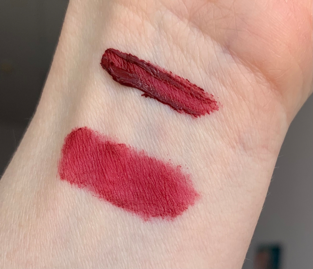 В глубине комнаты