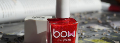 Сочная малина и желто-зелёный дуохром суперстойкого лака для ногтей Bow nail Polish "Grim Heart"