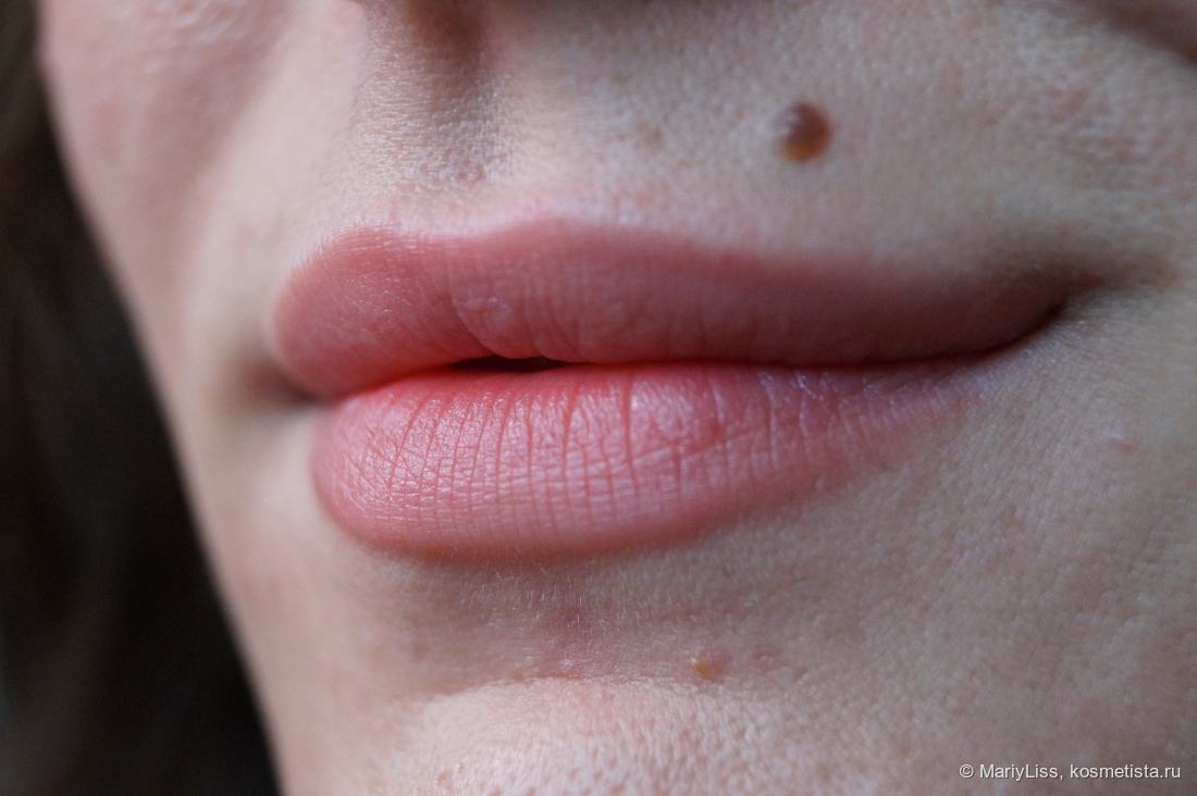 Beauty Bomb тинт-желе для губ и щек Jelly Roger 03 "Coral Heart" в несколько слоёв.