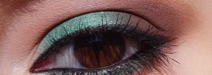 Супер стойкий карандаш от NYX slide on pencil в оттенке Esmeralda 06