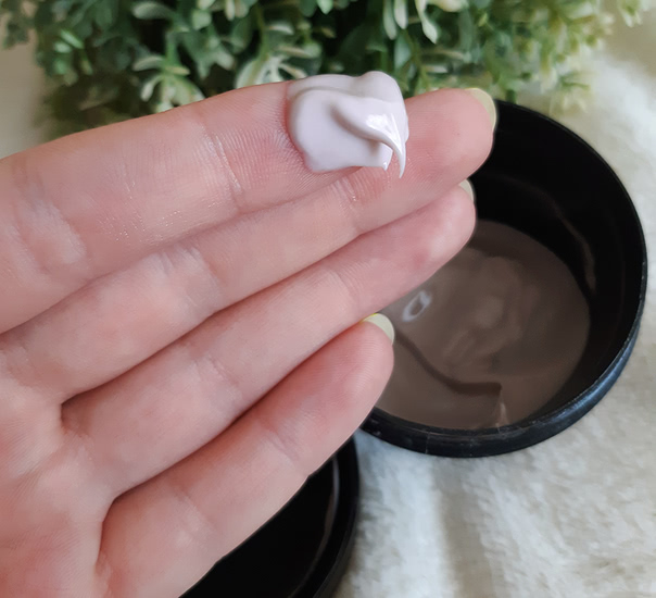 Букет цветущей лаванды в баночке. Лосьон для тела от Lush "Лавандовые сны"