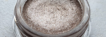 Гелевые тени от Giorgio Armani Eyes To Kill Stellar Shadow в оттенке №2 Halo, много фото под катом