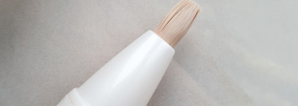 Консилер - корректор от Estee Lauder Double Wear Brush-On Glow BB в оттенке 1С Light