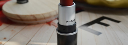 MAC Matte Lipstick в оттенке 602 Chili
