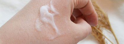 Aussie 3 Minute Miracle Moisture средство интенсивного ухода для сухих и поврежденных волос