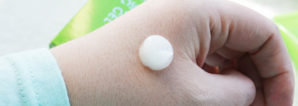 Корейский яблочный пилинг-скатка Mizon Apple Smoothie Peeling Gel