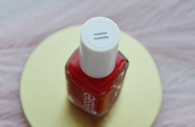 Лак для ногтей от Essie Nail Lacquer в оттенке Russian Roulette