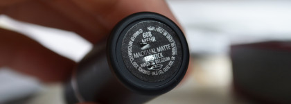 MAC macximal Matte Lipstick в оттенке Mehr - шикарный розовый нюд