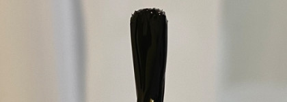 Чернее чёрного - в одно касание: Catrice Лак для ногтей Iconails Gel Lacquer 20 Black To The Routes
