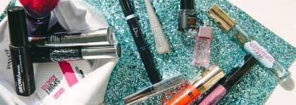 Косметичка в отпуск на море "на минималках": декоративная косметика и парфюмы