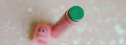 Essence x Pac-Man Get Ready colour changing lipbalm зеленый бальзам для губ меняющий цвет 01 blinky