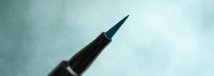 Изумрудная подводка-фломастер Make Up Factory Full Precision Liquid Liner 14