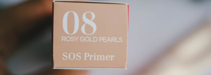 Сиялки для лица от Clarins: SOS Primer 08 и рассыпчатый пигмент для глаз и щек Twist to Glow 02