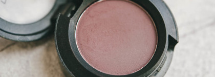 MAC, ну как так? Мой самый неэстетичный пост про тени-однушку, 2 помады и кисть для пудры