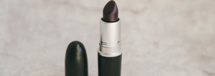 MAC, ну как так? Мой самый неэстетичный пост про тени-однушку, 2 помады и кисть для пудры