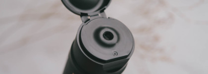 Единственный крем, тюбик которого есть в запасе: Wild Siberica Защитный крем для рук на лосином молоке